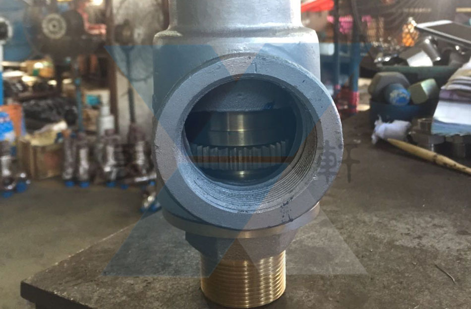 安全阀密封面研磨原理详细说明(图1) 安全阀密封面研磨原理详细说明(图1)