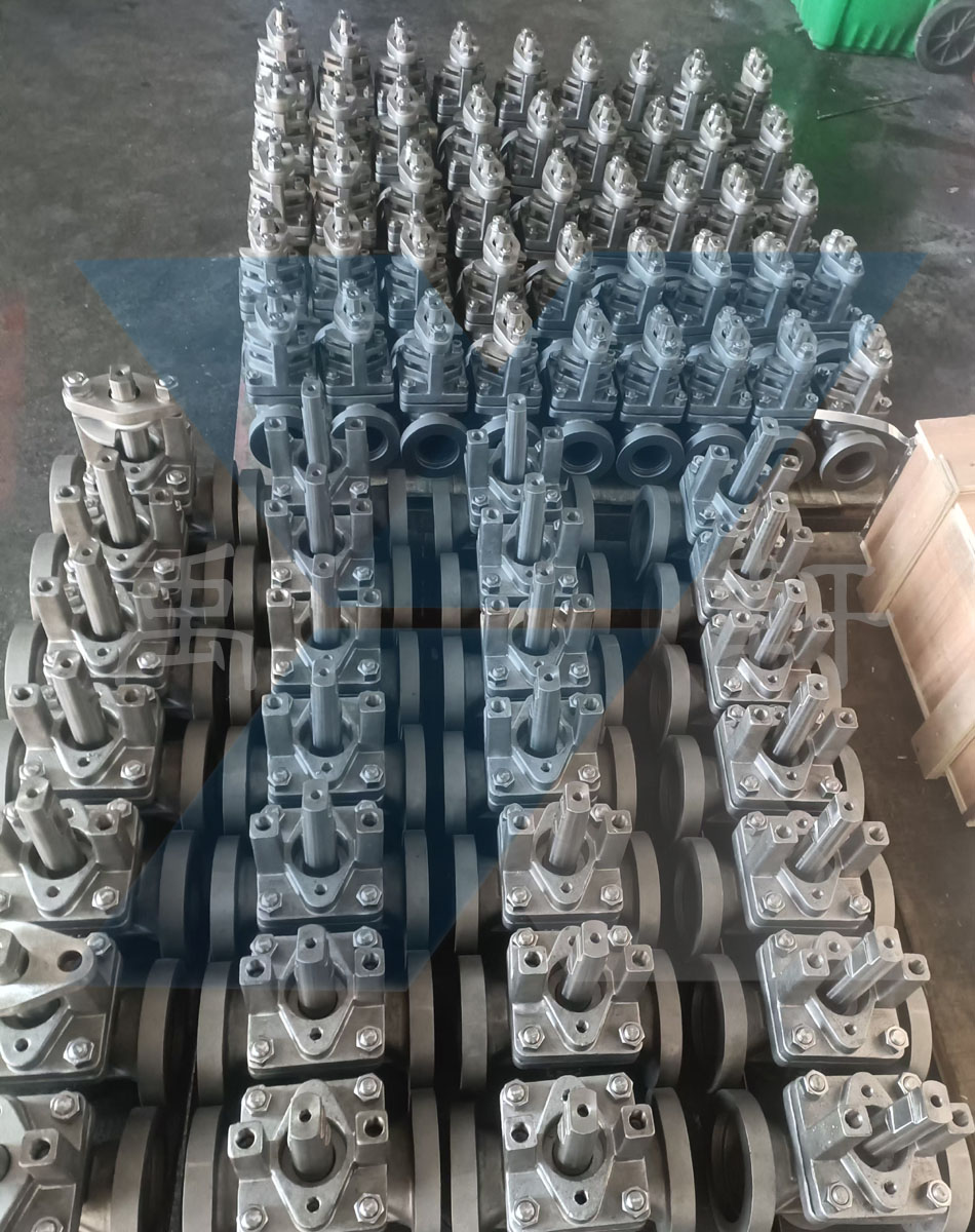 X43F-150LB-10寸软密封旋塞阀整装待发，助力中煤鄂尔多斯能源化工项目(图1)