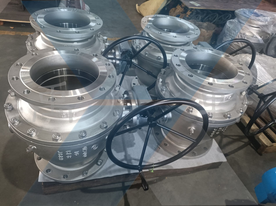 Q341F-16P-DN350不锈钢固定球阀交付宁波石化项目，设备更新替代助生产(图1)